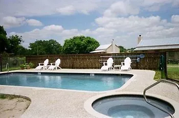 Back Forty Of Fredericksburg Bed and Breakfast